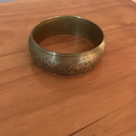 Gold Patterned Bangle - Picture 1 of 2
